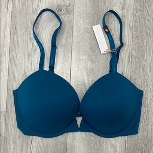 Victoria’s Secret Love Cloud Push Up Bra - 32DDD - NWT